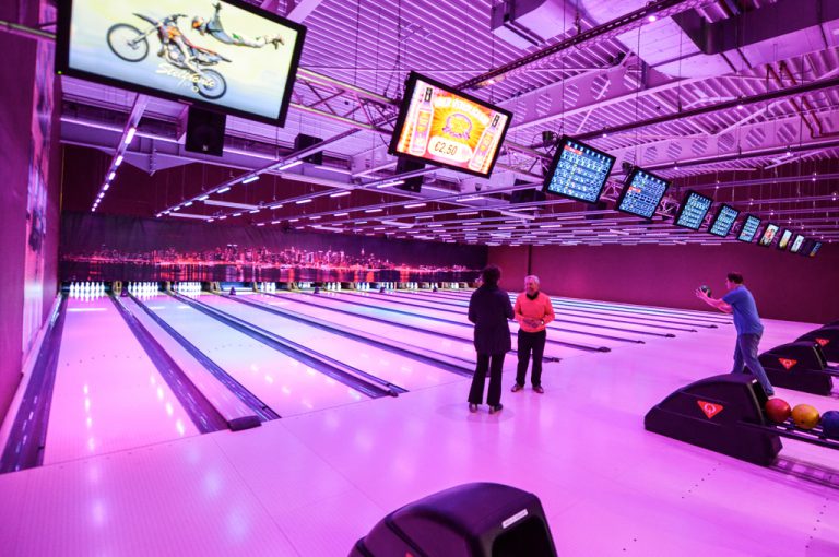 Adverteren Pins & Pints Bowling